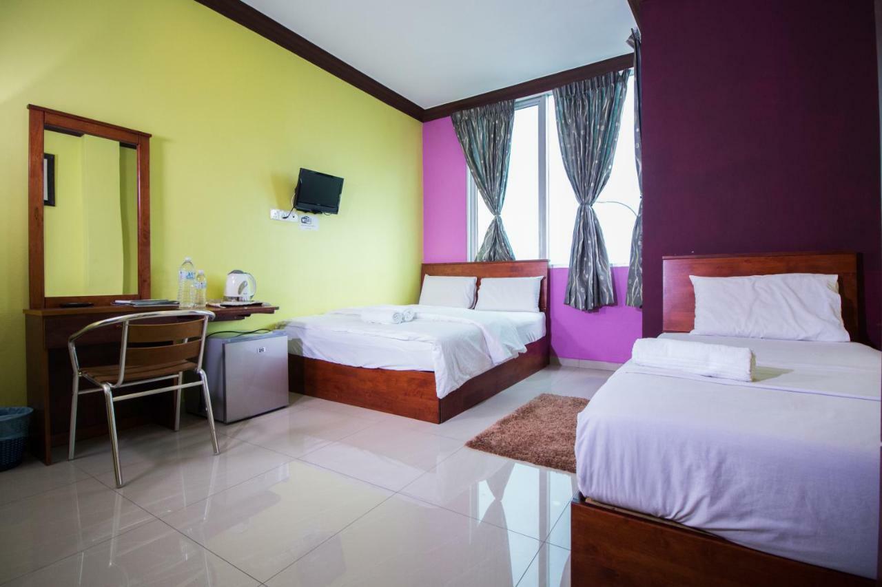 Saujana City Hotel Bandar Saujana Putra Esterno foto