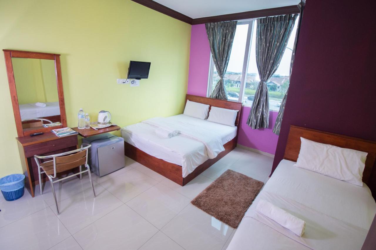 Saujana City Hotel Bandar Saujana Putra Esterno foto