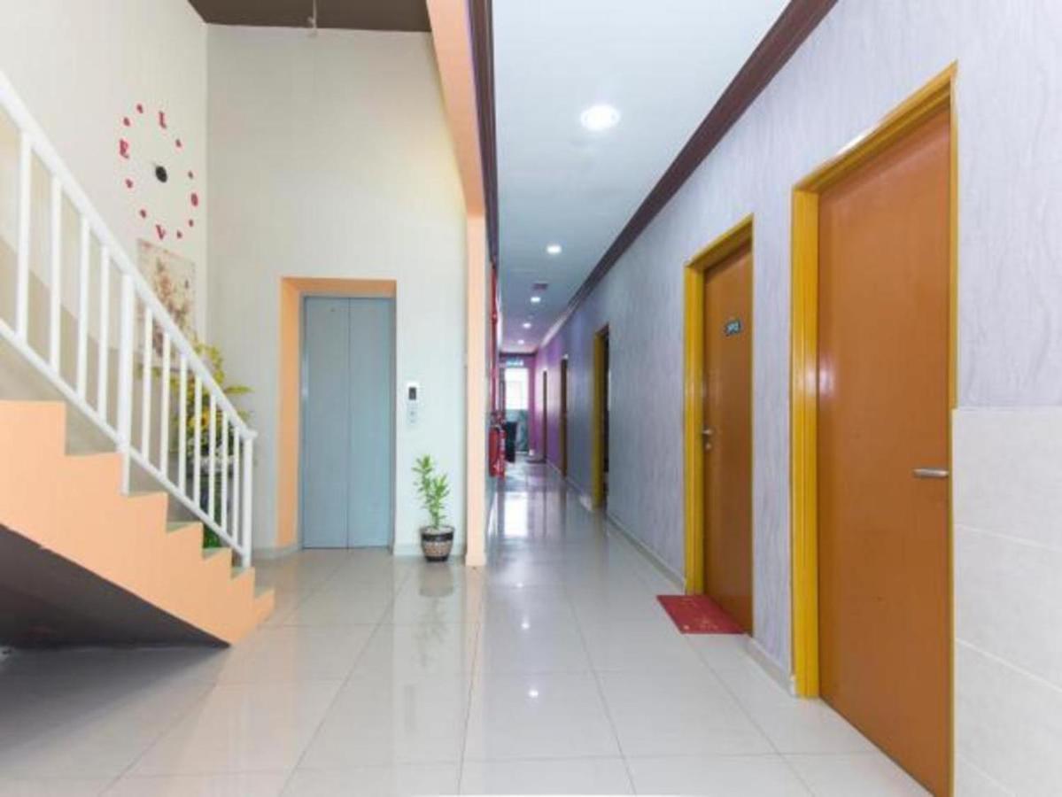 Saujana City Hotel Bandar Saujana Putra Esterno foto